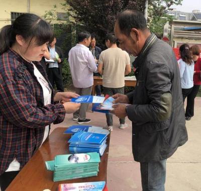 郑州市兴达路街道开展平安建设宣传进乡村活动，专业咨询服务惠及村民